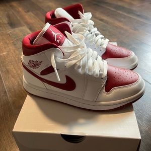 Jordan 1’s - Women’s 6.5